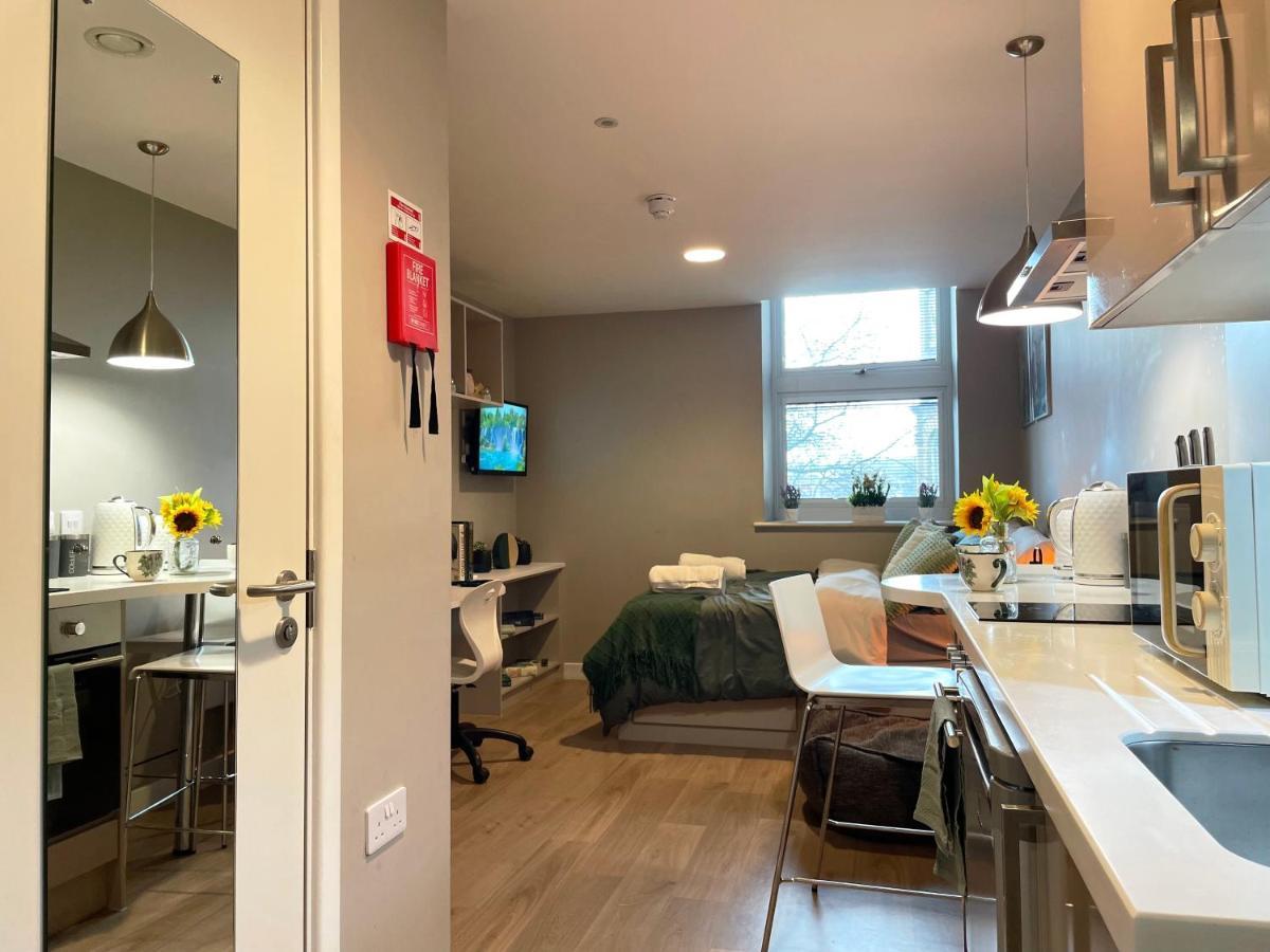 Natural Studio By Hnfc Stays Newcastle-upon-Tyne Extérieur photo